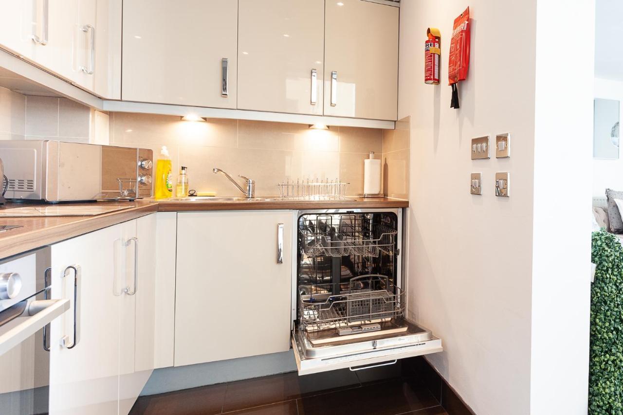 2 Bedroom 2 Bathroom Apartment In Central Milton Keynes With Free Parking And Smart Tv - Contractors, Relocation, Business Travellers Exterior foto
